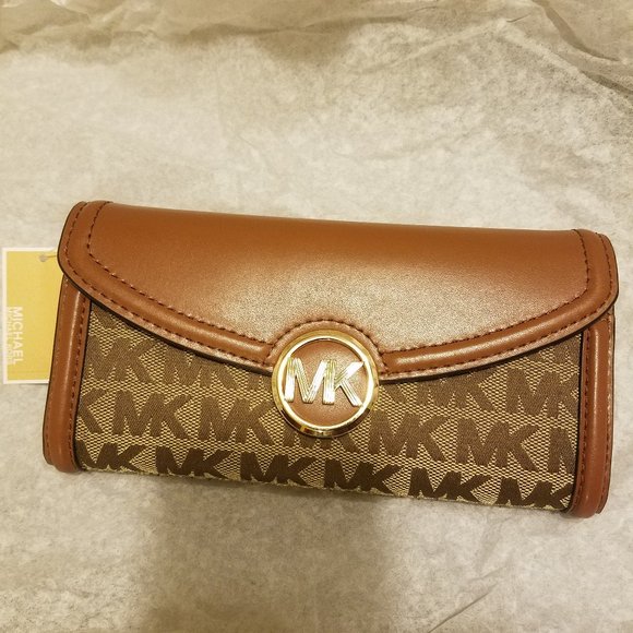 Michael Kors wallet